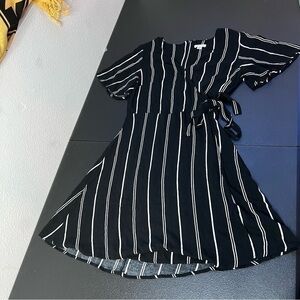 XHILARATION Black and White Striped dress, Zipper back and Cross Tie Dress SZ Me